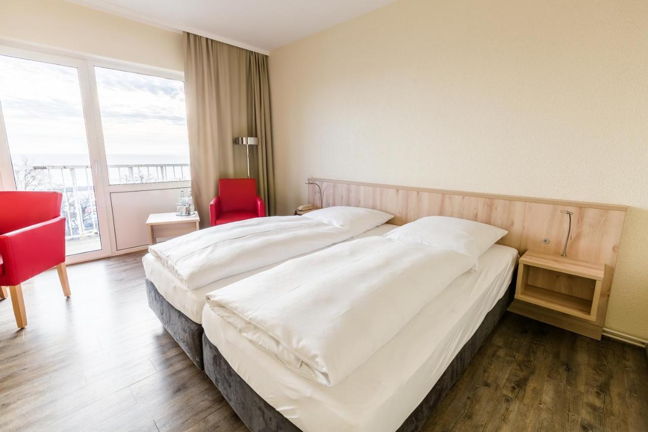 Ruegen-Hotel ซาสนิทซ์ ภายนอก รูปภาพ