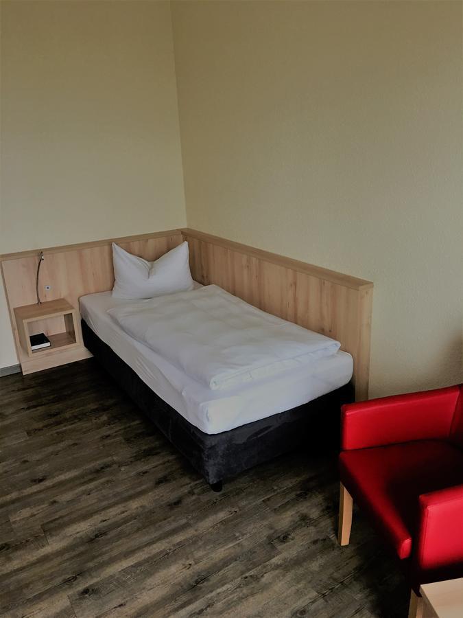 Ruegen-Hotel ซาสนิทซ์ ภายนอก รูปภาพ